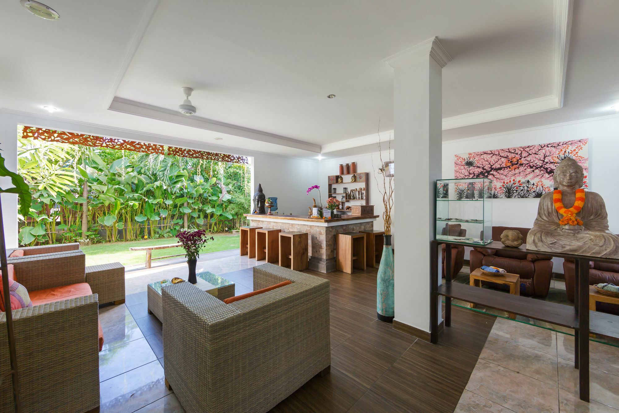 Bening House And Seminyak (Bali)