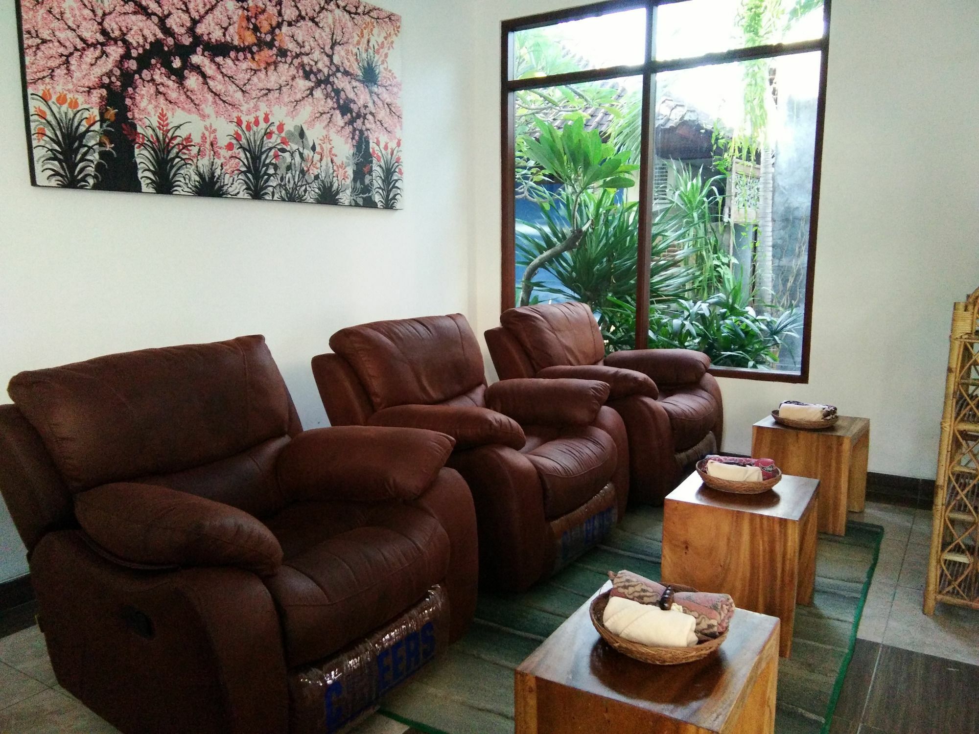 Bening House And Guest house Seminyak (Bali)
